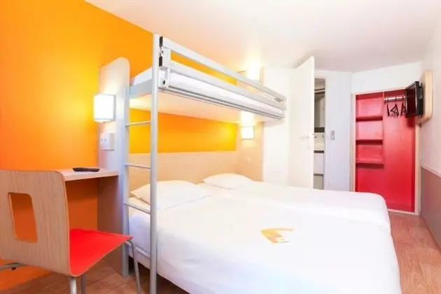 Standard Oda, Birden Çok Yatak (1 Double and 1 Single bed)
