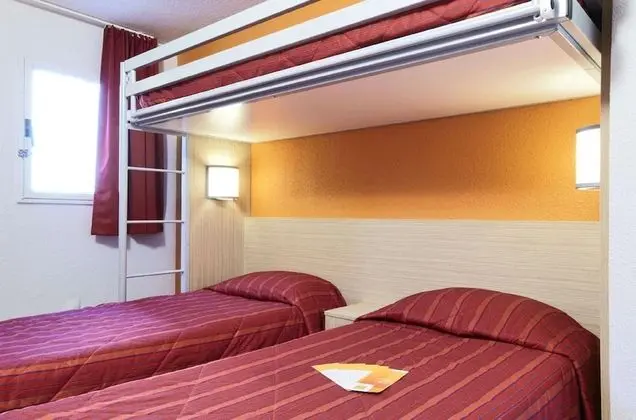 Standard Oda, Birden Çok Yatak (1 Double and 1 Single bed)