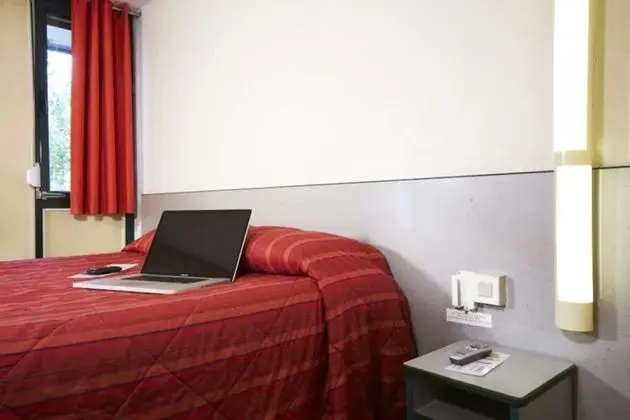 Standard Oda, 3 Tek Kişilik Yatak