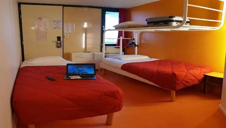 Standard Oda, 3 Tek Kişilik Yatak