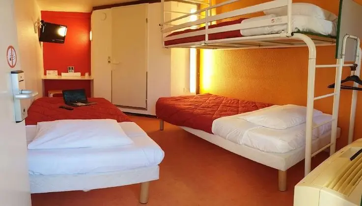 Standard Oda, 3 Tek Kişilik Yatak