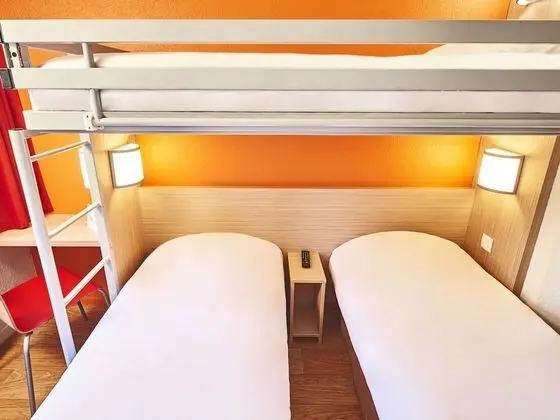 Standard Oda, 3 Tek Kişilik Yatak