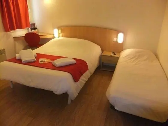 Standard Oda, 3 Tek Kişilik Yatak