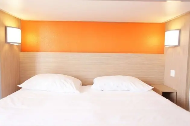 Standard Oda, Birden Çok Yatak (1 Double and 1 Single bed)