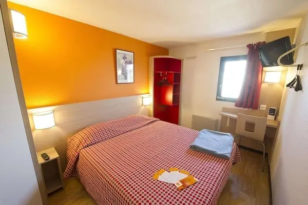 Standard Oda, Birden Çok Yatak (1 Double and 1 Single bed)