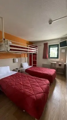 Standard Oda, Birden Çok Yatak (1 Double and 1 Single bed)