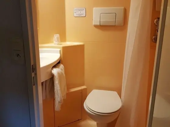 Standard Oda, Birden Çok Yatak (1 Double and 1 Single bed)