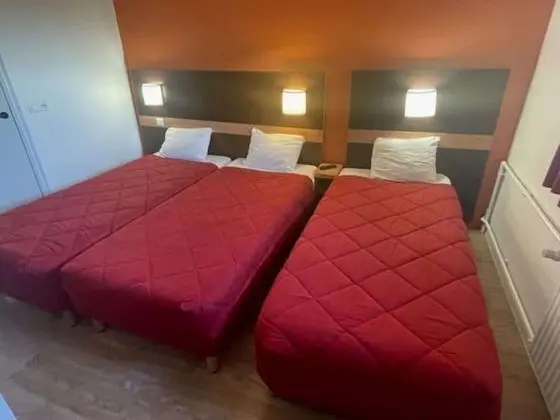 Standard Oda, 3 Tek Kişilik Yatak