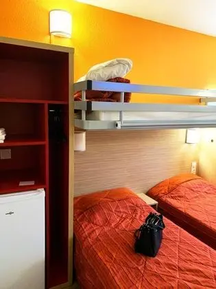 Standard Oda, 3 Tek Kişilik Yatak (Shared Bathroom)