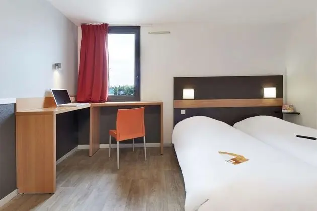 Standard Oda, Birden Çok Yatak (1 Double and 1 Single bed)