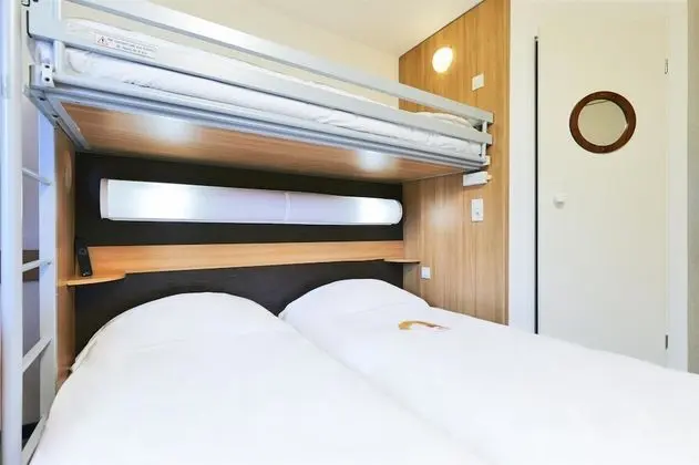 Standard Oda, Birden Çok Yatak (1 Double and 1 Single bed)
