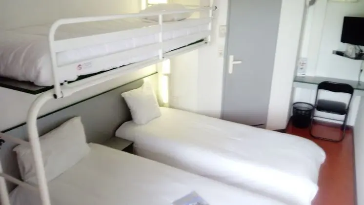 Standard Oda, 3 Tek Kişilik Yatak