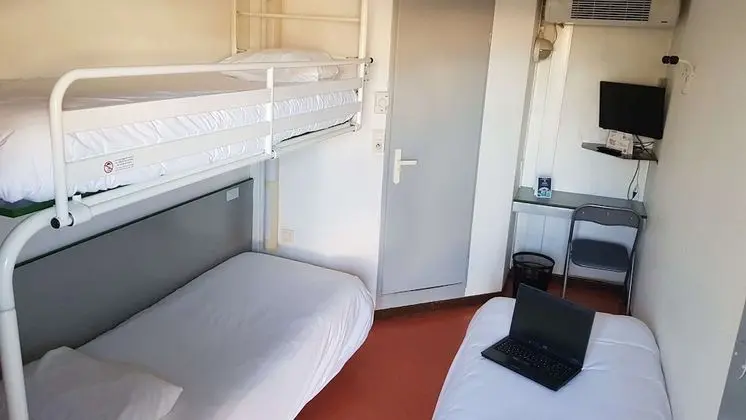 Standard Oda, Birden Çok Yatak (1 Double and 1 Single bed)