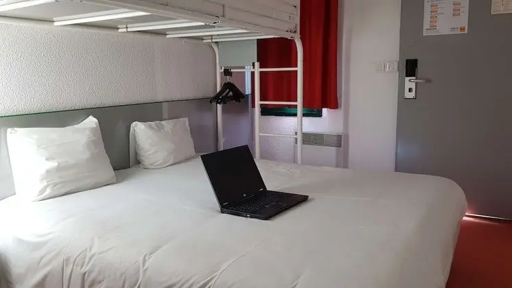 Standard Oda, Birden Çok Yatak (1 Double and 1 Single bed)