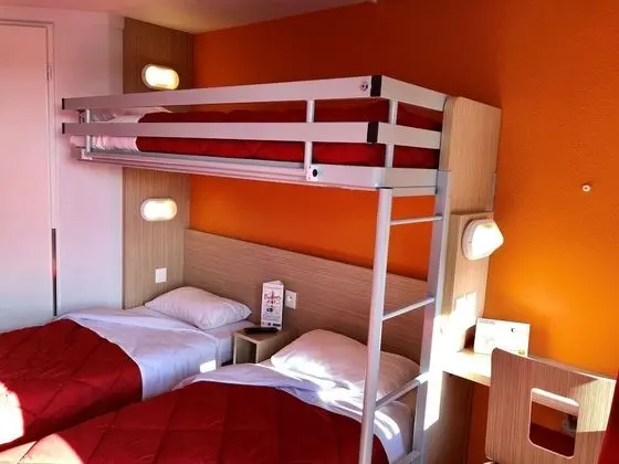Standard Oda, Birden Çok Yatak (1 Double and 1 Single bed)