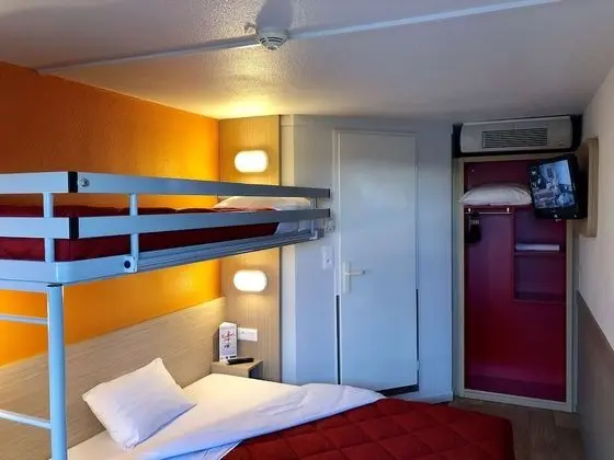 Standard Oda, Birden Çok Yatak (1 Double and 1 Single bed)