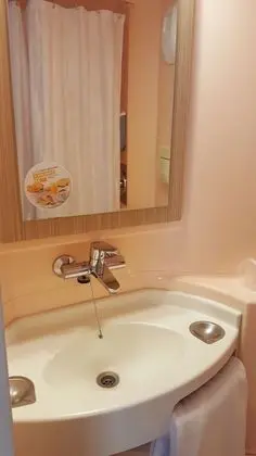 Standard Oda, Birden Çok Yatak (1 Double and 1 Single bed)