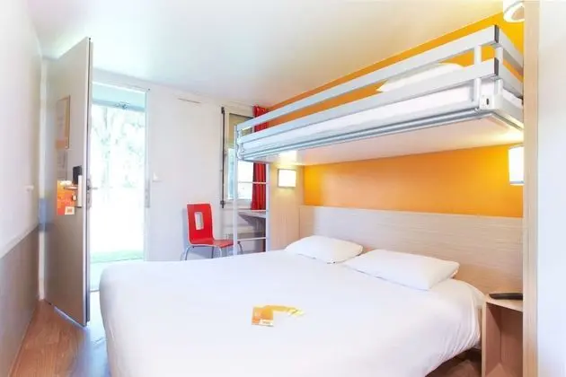 Standard Oda, Birden Çok Yatak (1 Double and 1 Single bed)