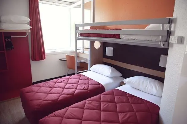 Standard Oda, 3 Tek Kişilik Yatak