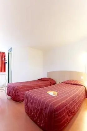 Standard Oda, 3 Tek Kişilik Yatak