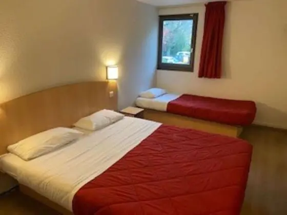 Standard Oda, Birden Çok Yatak (1 Double and 1 Single bed)