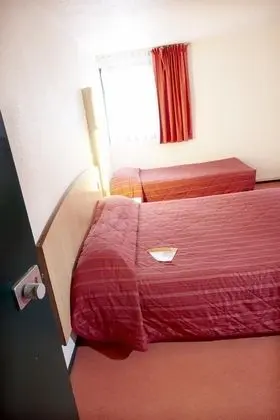 Standard Oda, Birden Çok Yatak (1 Double and 1 Single bed)