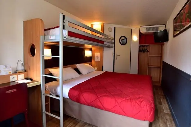 Standard Oda, Birden Çok Yatak (1 Double and 1 Single bed)