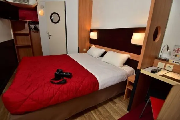 Standard Oda, Birden Çok Yatak (1 Double and 1 Single bed)