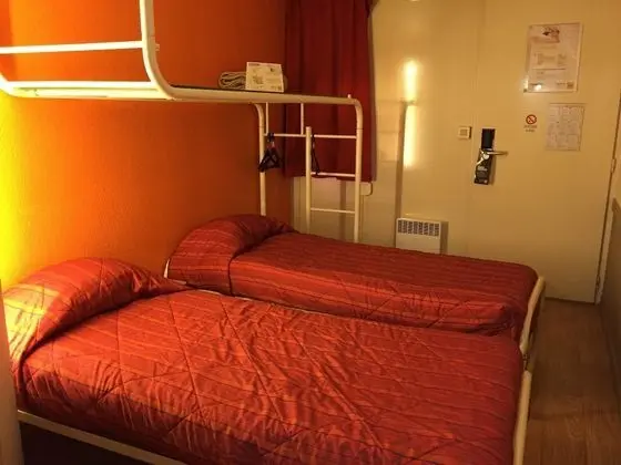 Standard Oda, 3 Tek Kişilik Yatak