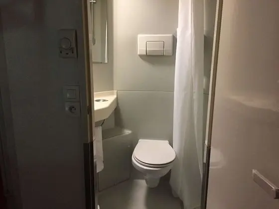 Standard Oda, Birden Çok Yatak (1 Double and 1 Single bed)