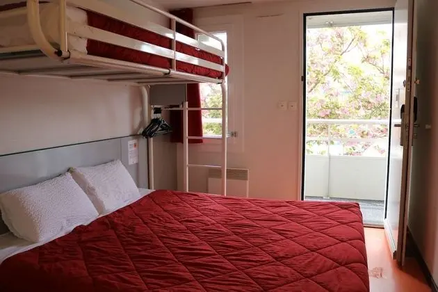 Standard Oda, Birden Çok Yatak (1 Double and 1 Single bed)