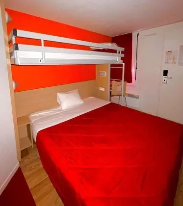 Standard Oda, Birden Çok Yatak (1 Double and 1 Single bed)