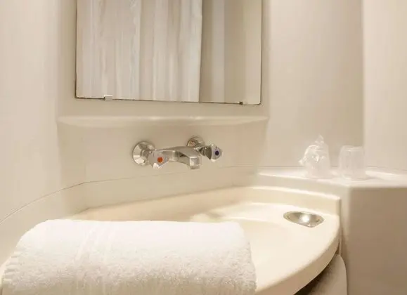 Standard Oda, Birden Çok Yatak (1 Double and 1 Single bed)