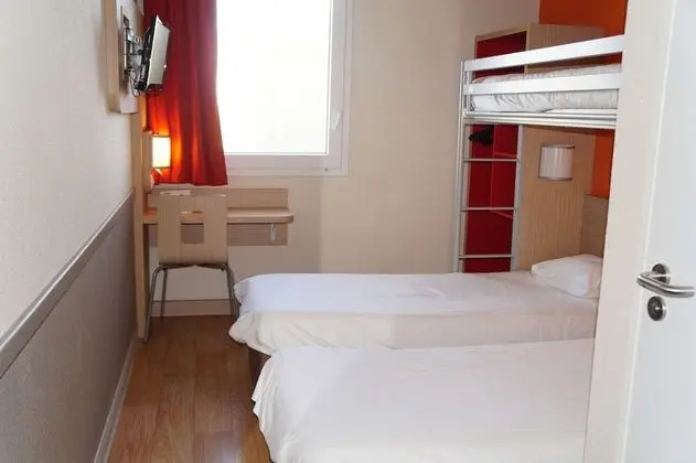 Standard Oda, 3 Tek Kişilik Yatak