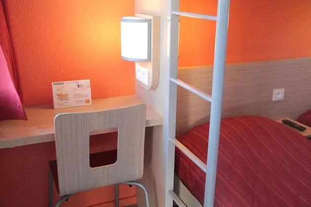 Standard Oda, Birden Çok Yatak (1 Double and 1 Single bed)