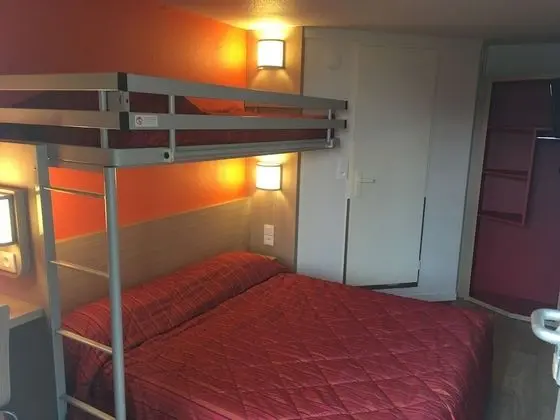 Standard Oda, Birden Çok Yatak (1 Double and 1 Single bed)
