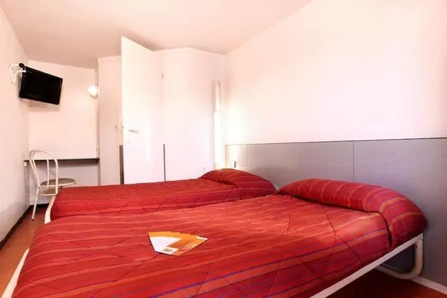 Standard Oda, Birden Çok Yatak (1 Double and 1 Single bed)