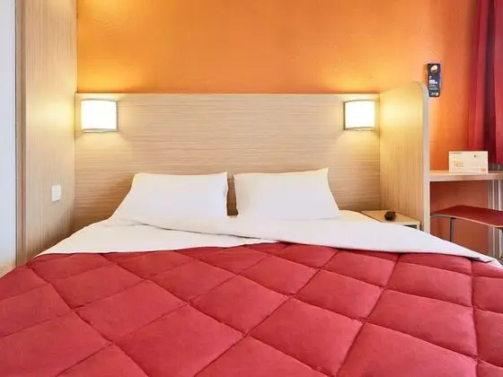 Standard Oda, Birden Çok Yatak (1 Double and 1 Single bed)