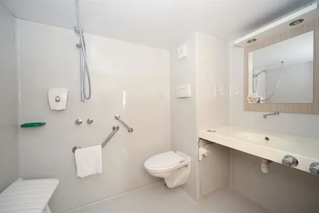 Standard Oda, Birden Çok Yatak (1 Double and 1 Single bed)