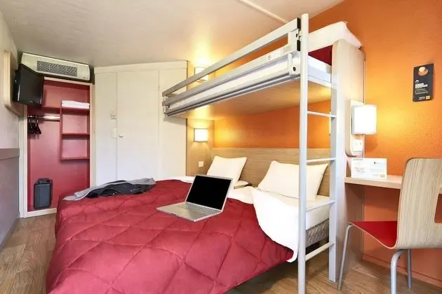 Standard Oda, Birden Çok Yatak (1 Double and 1 Single bed)