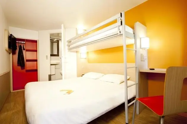 Standard Oda, Birden Çok Yatak (1 Double and 1 Single bed)