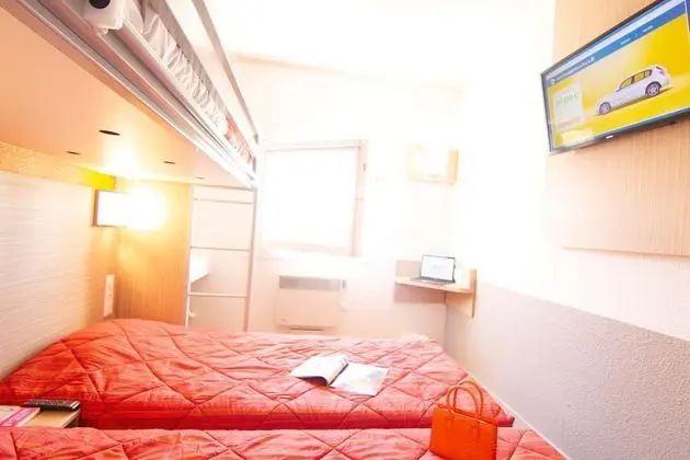 Standard Oda, 3 Tek Kişilik Yatak (Shared Bathroom)