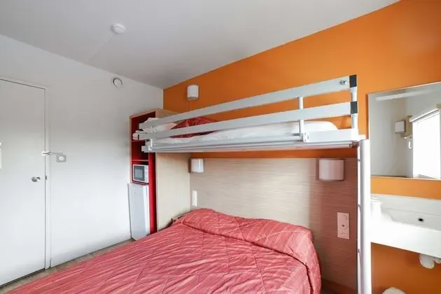 Standard Oda, 3 Tek Kişilik Yatak (Shared Bathroom)