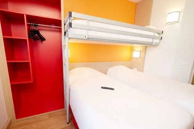 Standard Oda, Birden Çok Yatak (1 Double and 1 Single bed)