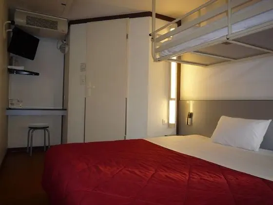 Standard Oda, Birden Çok Yatak (1 Double and 1 Single bed)