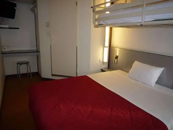 Standard Oda, Birden Çok Yatak (1 Double and 1 Single bed)
