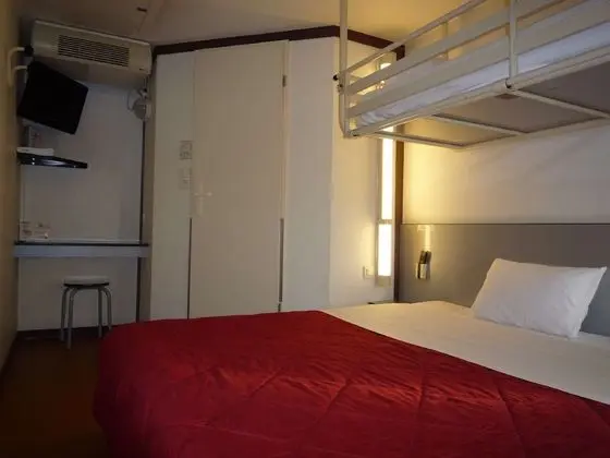 Standard Oda, Birden Çok Yatak (1 Double and 1 Single bed)