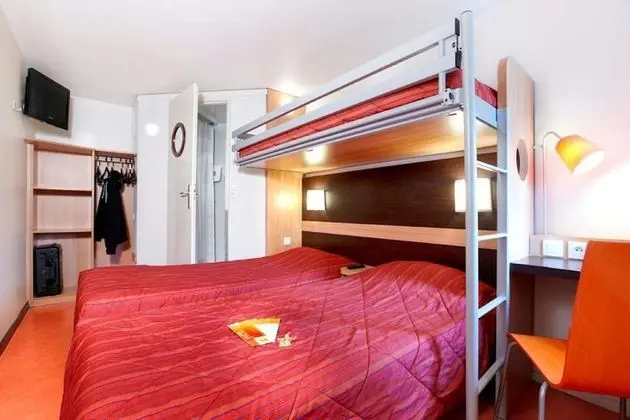 Standard Oda, Birden Çok Yatak (1 Double and 1 Single bed)