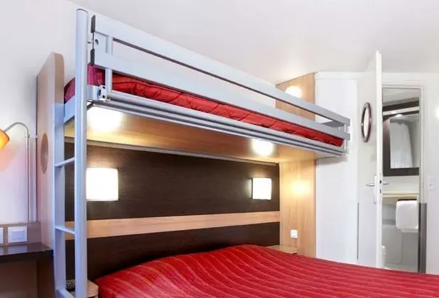 Standard Oda, Birden Çok Yatak (1 Double and 1 Single bed)