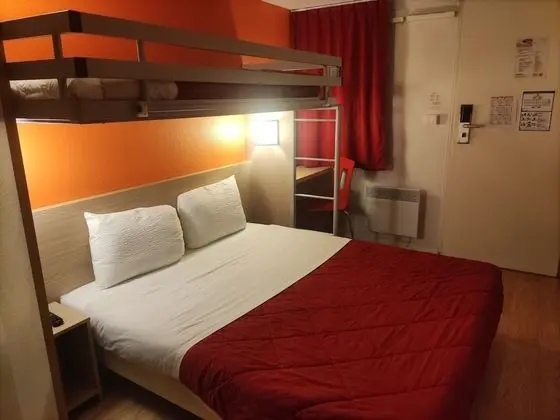 Standard Oda, Birden Çok Yatak (1 Double and 1 Single bed)